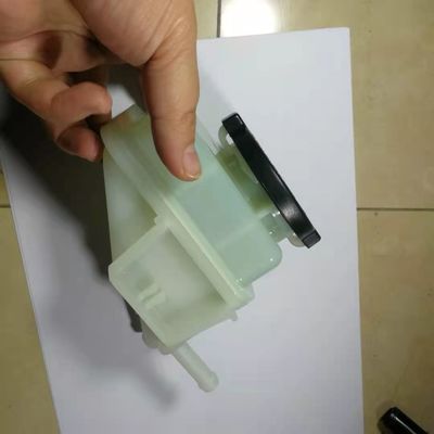 44360-0K050 Συγκρότημα δεξαμενής ελαίου και αντλίας βενζίνης για την τροχαία οδήγηση για το 2002-2004 Toyota Hilux