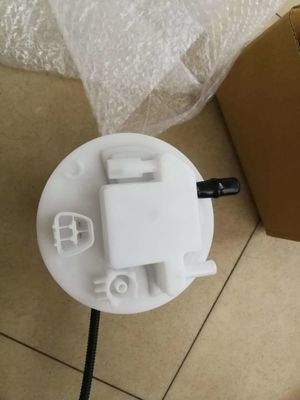Εισαγόμενο πλαστικό φίλτρο καυσίμου 77024-42011-77024-42080 για το Toyota Lexus NX Rav4