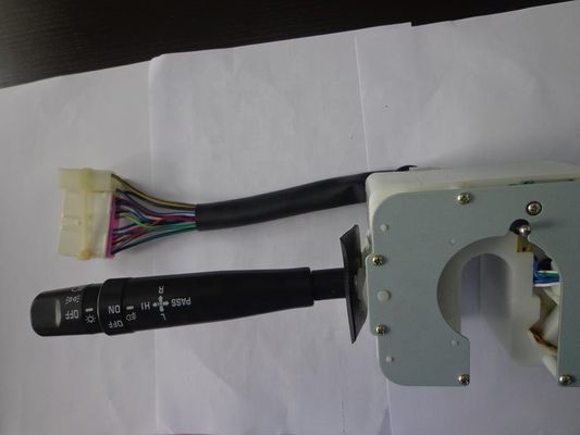 1-82360714-0 Συνδυασμός διακόπτη για ISUZU FRR OEM NO 1823607140