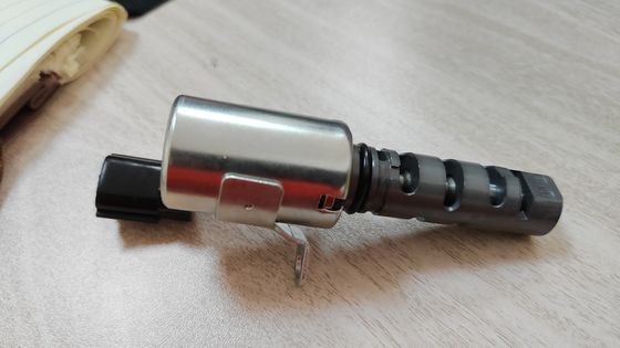 15330-21011 Ελέγχος του λάδι του κινητήρα VVT Βαλβίδα χρονομέτρησης κάμερας Σολενοειδής για TOYOTA JP Prius Yaris